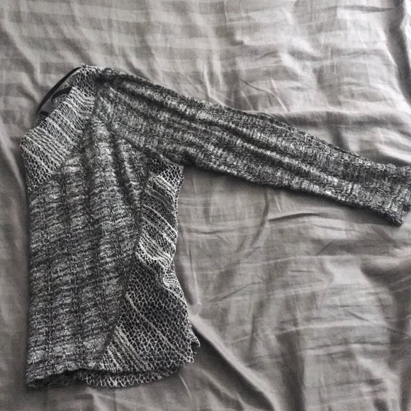 UO Lightweight knit sweater - Picture 3 of 4